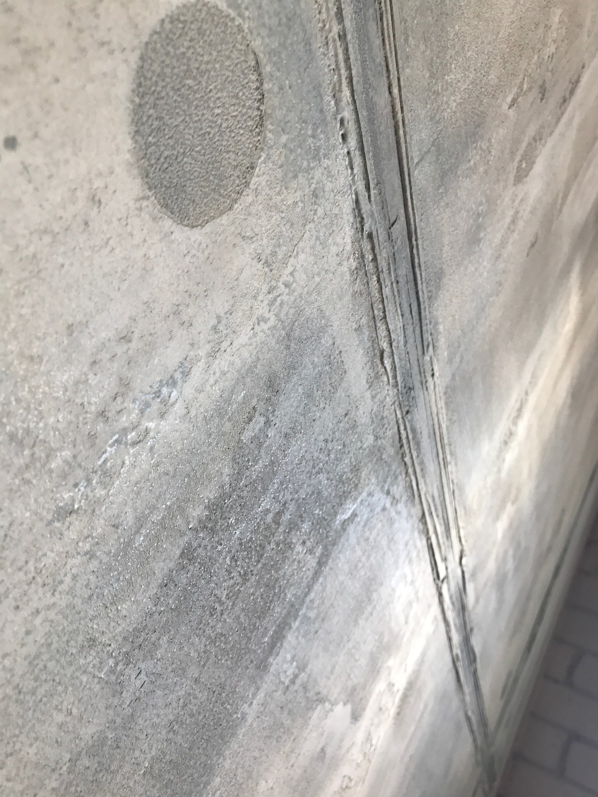 Опираясь на бетон/Drawing on concrete