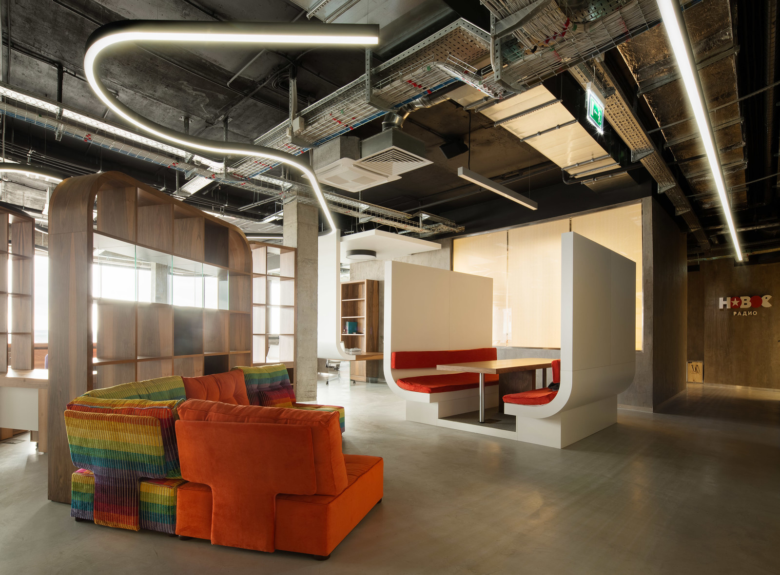 Интерьер для радиостанции