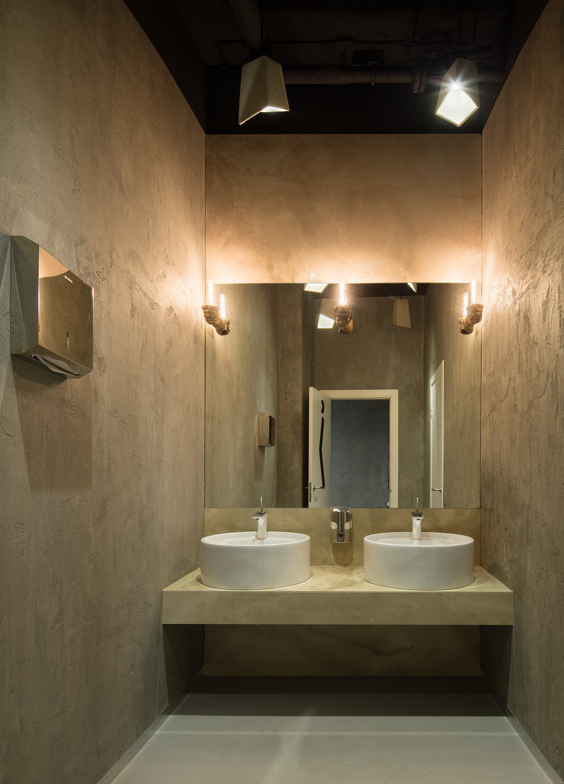 Интерьер для радиостанции