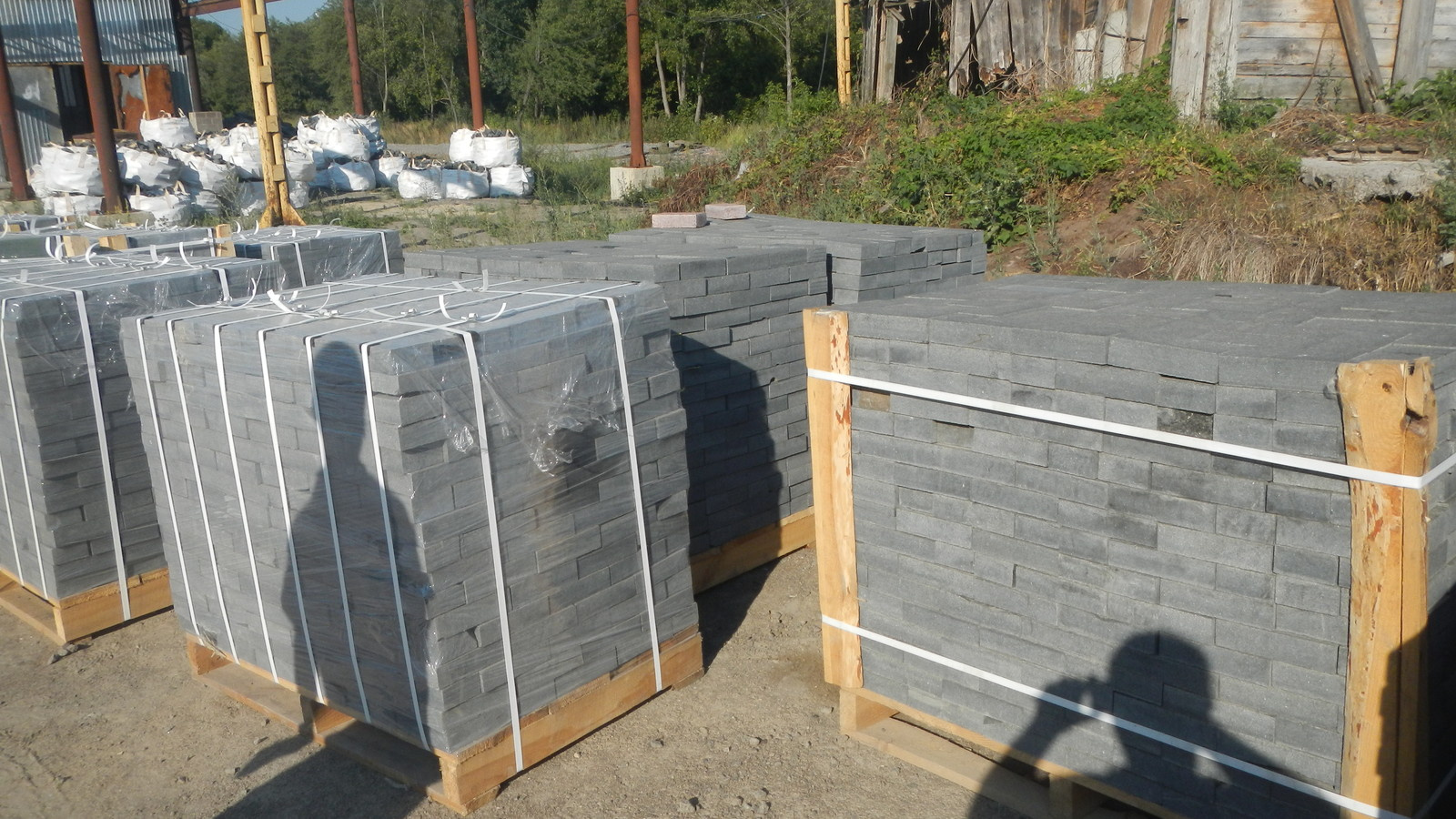 Обложка проекта: Изделия из гранита