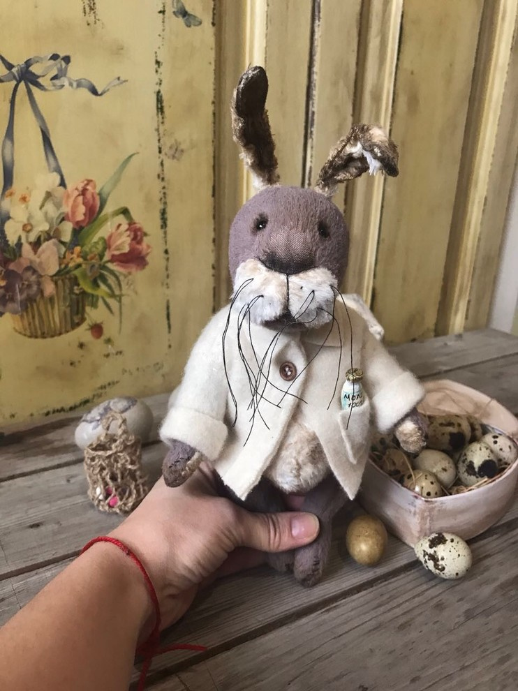 Зайцы, медведица и лев