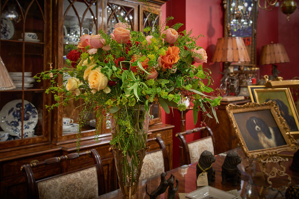 Оформление салона "Английские интерьеры"