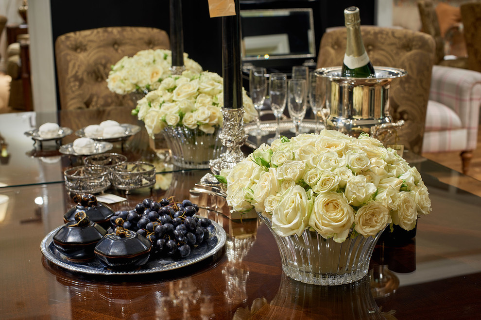 Оформление салона "Английские интерьеры"