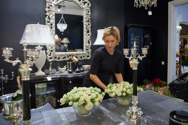 Оформление салона "Английские интерьеры"