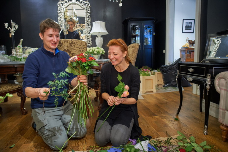 Оформление салона "Английские интерьеры"