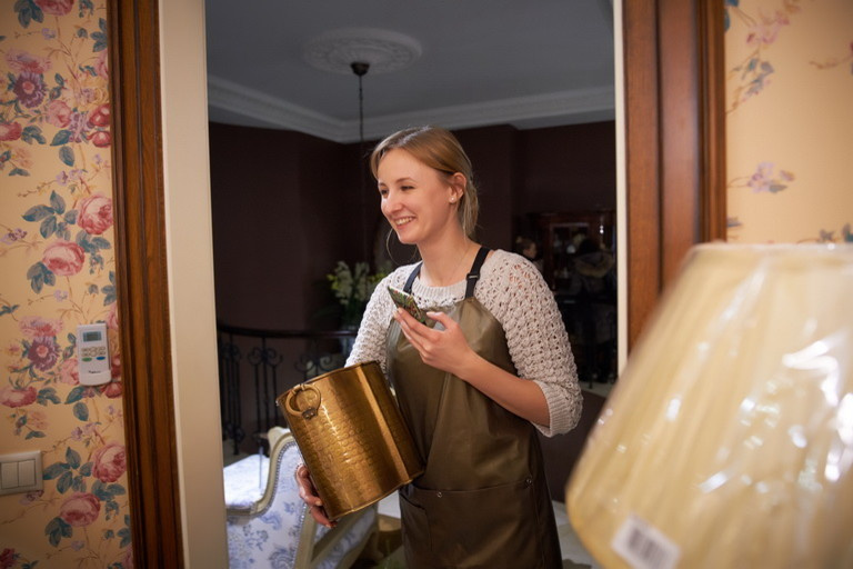 Оформление салона "Английские интерьеры"