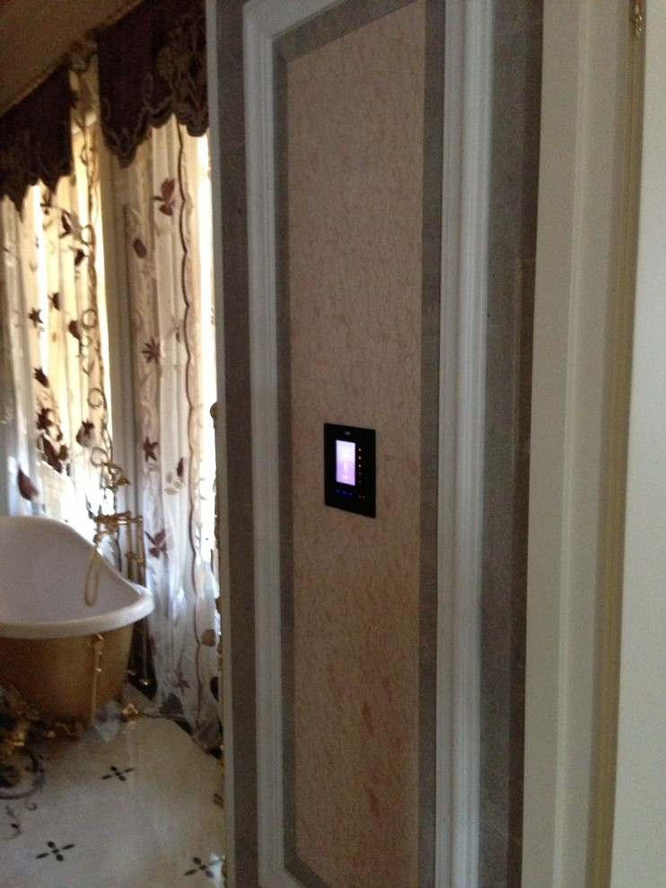 Телевидение и кино в квартире на Адмиралтейской