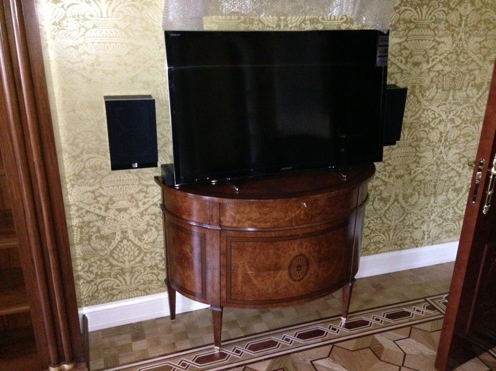 Телевидение и кино в квартире на Адмиралтейской