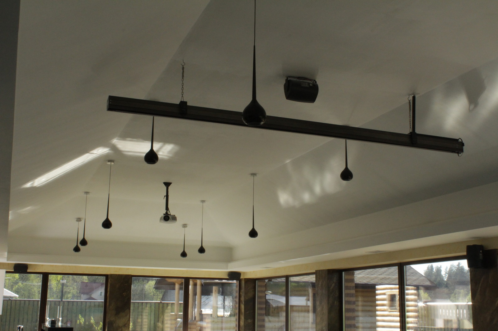 Кинотеатр в бассейне