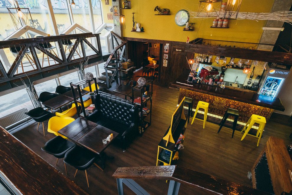 Отделка бара-ресторана "Мед"