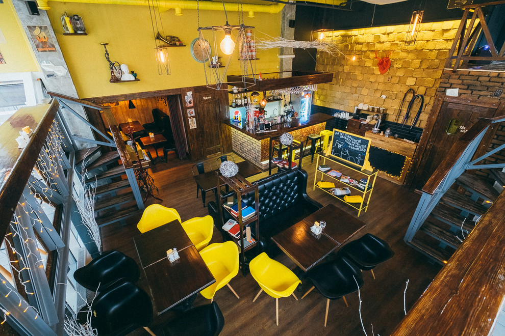 Отделка бара-ресторана "Мед"