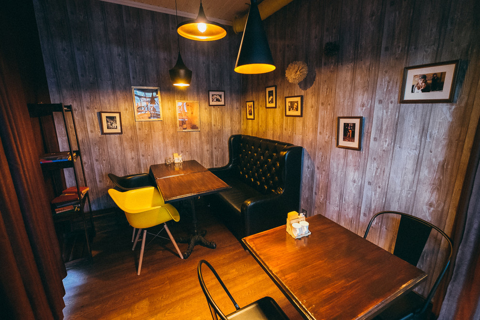 Отделка бара-ресторана "Мед"