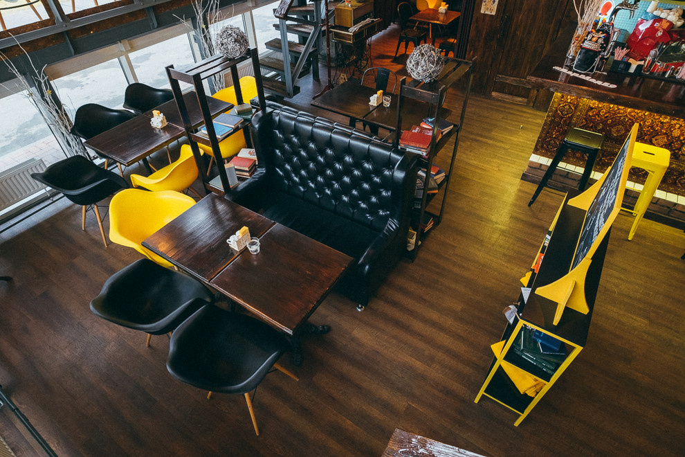 Отделка бара-ресторана "Мед"