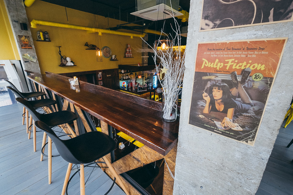 Отделка бара-ресторана "Мед"