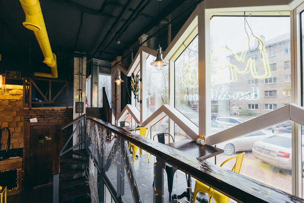 Отделка бара-ресторана "Мед"