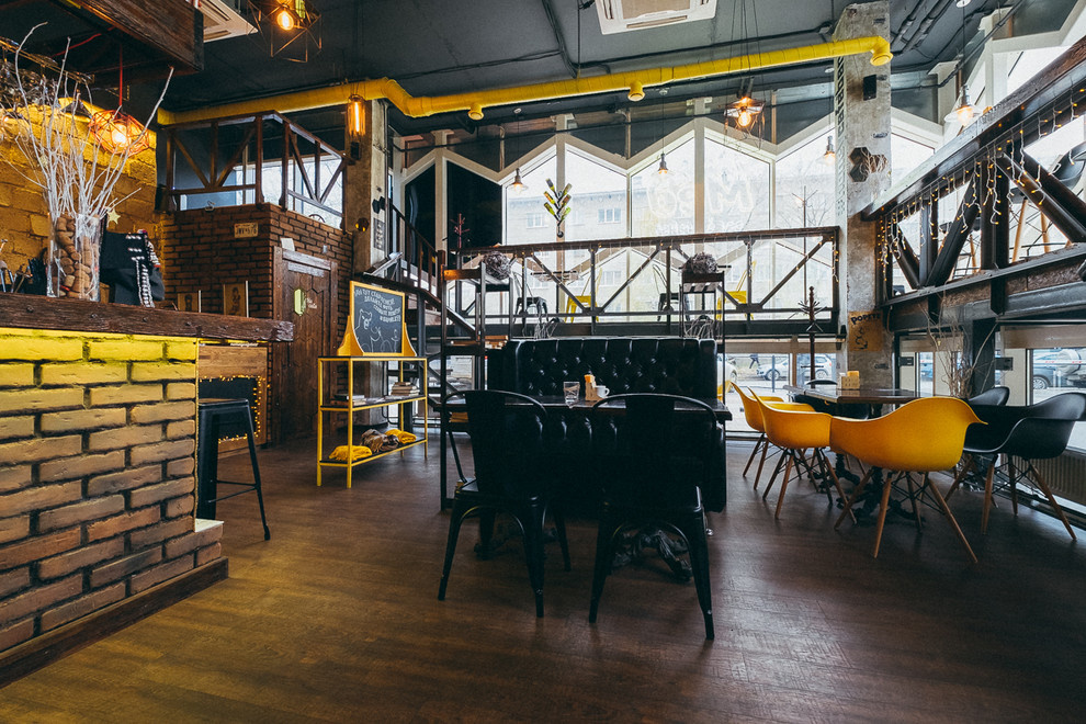 Отделка бара-ресторана "Мед"