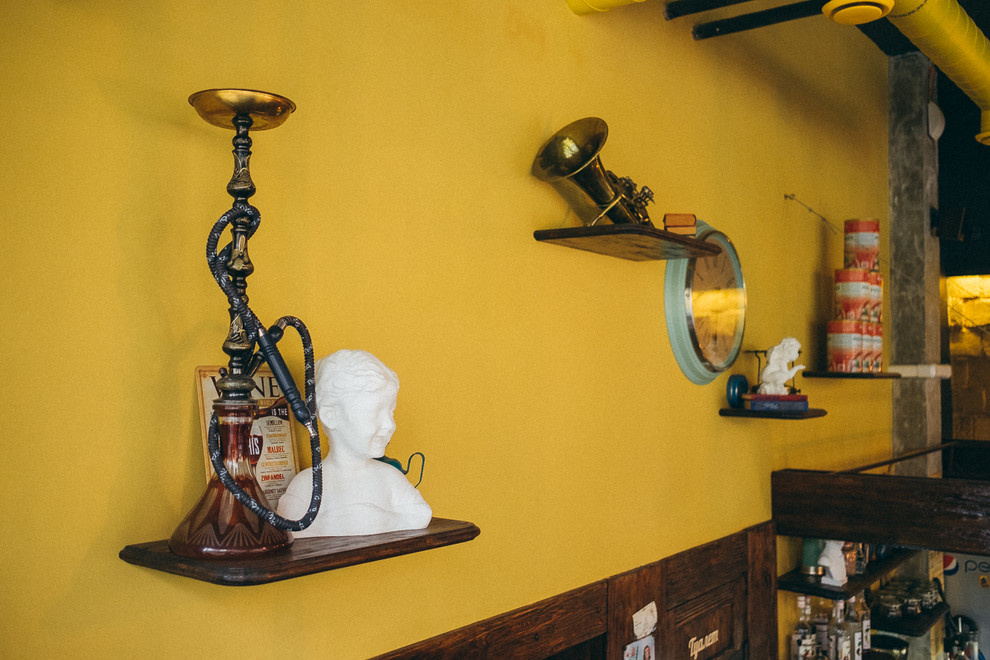 Отделка бара-ресторана "Мед"