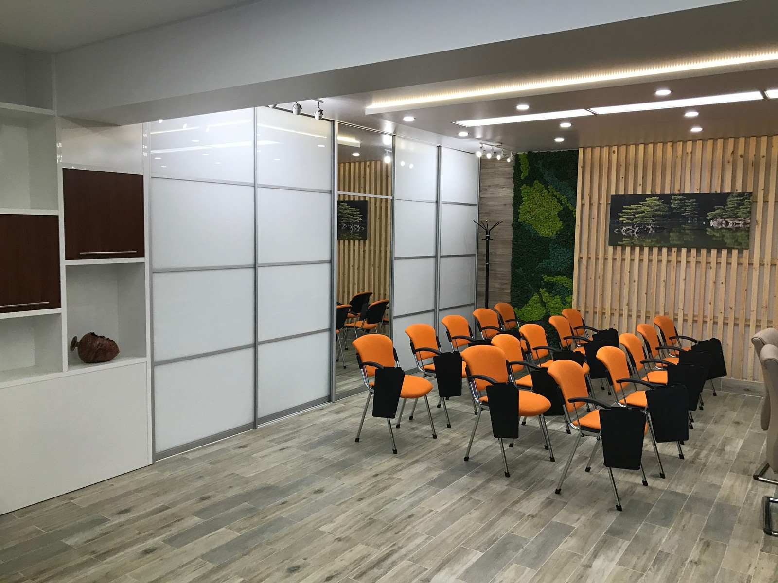 Реализация нашего проекта по конференц-залу