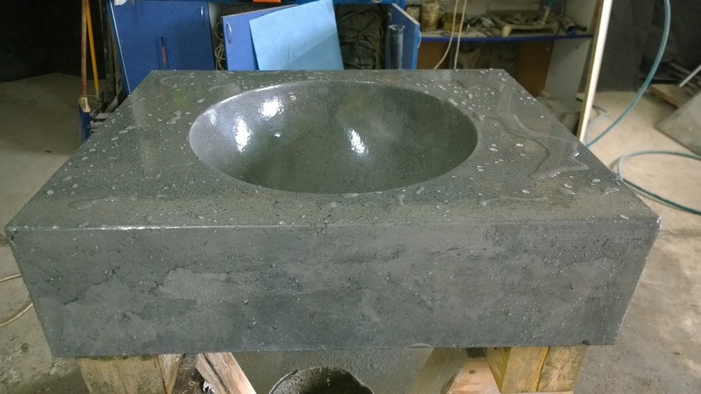 Обложка проекта: умывальник из бетона