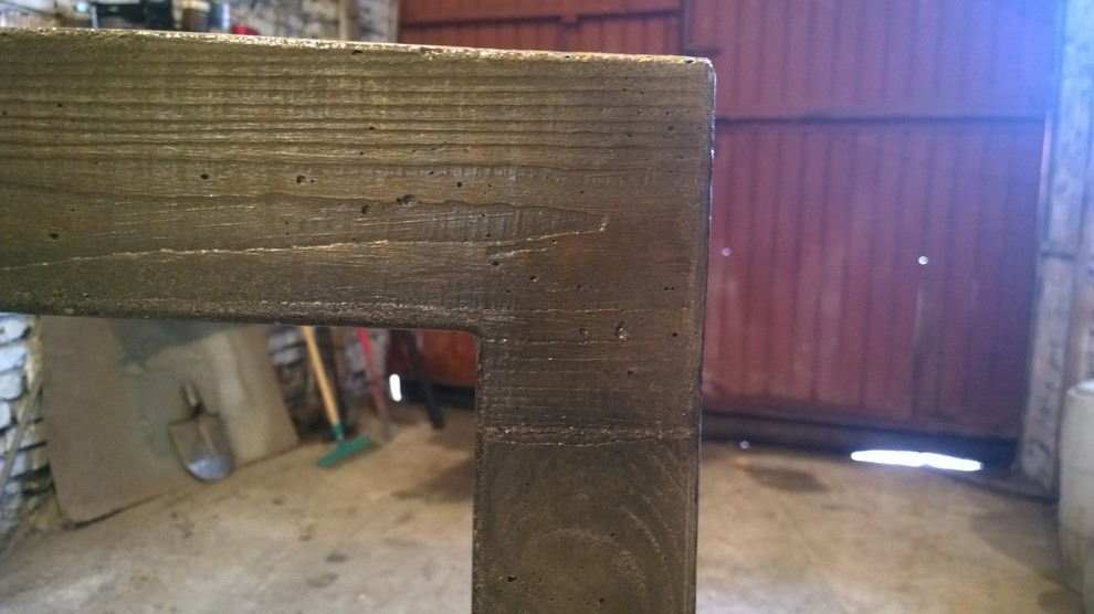 Обложка проекта: барный стол из бетона