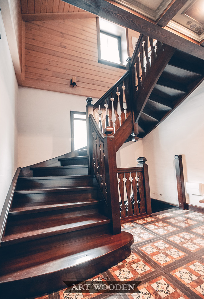 Холл в загородном доме