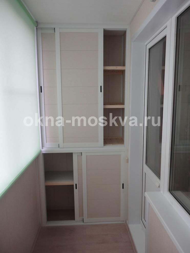 Остекление балкона с полной внутренней отделкой + рулонные жалюзи