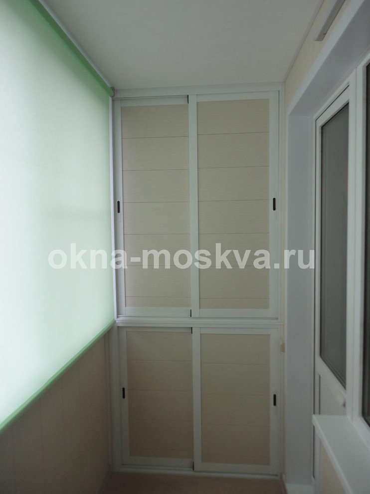 Остекление балкона с полной внутренней отделкой + рулонные жалюзи