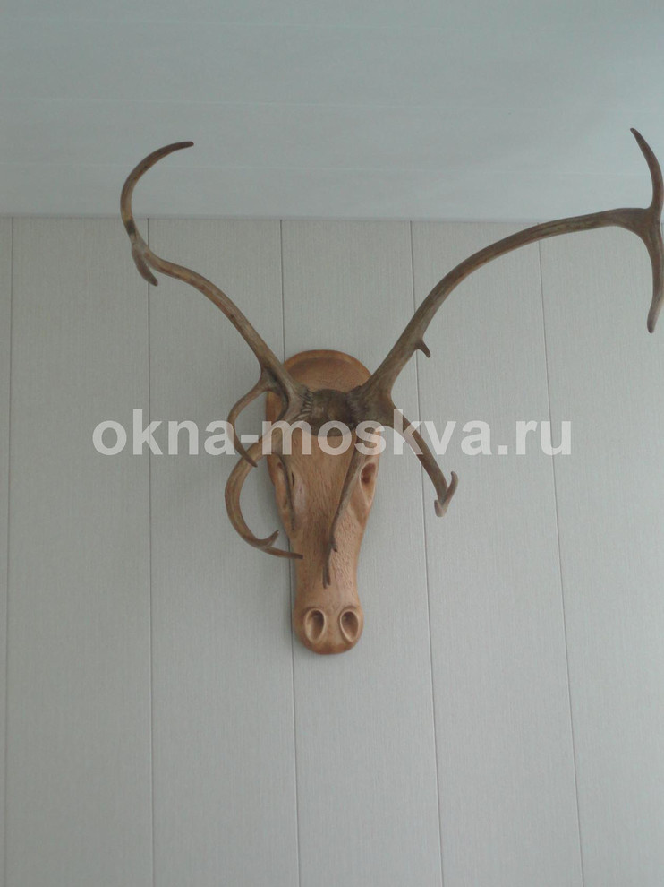 Остекление балкона с полной внутренней отделкой + рулонные жалюзи