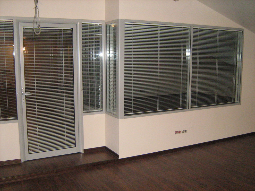 Внутреннее остекление в помещении/Перегородки