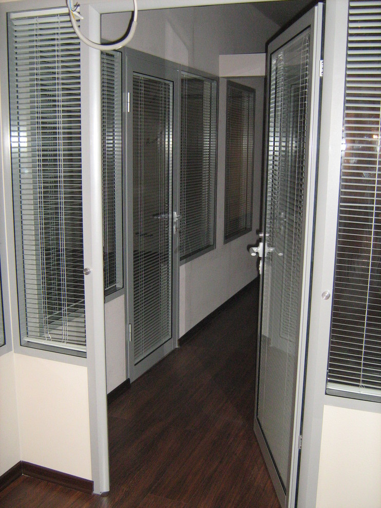 Внутреннее остекление в помещении/Перегородки