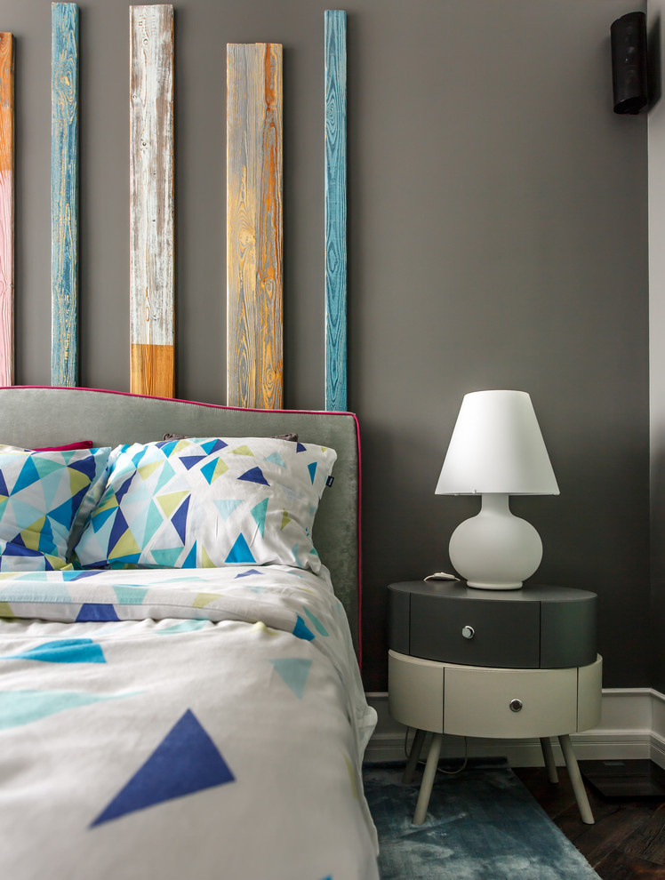 В гостях: Черная квартира с видом на Триумфальную арку