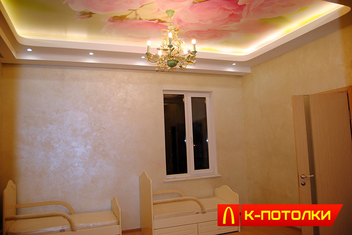 Натяжной потолок в детской комнате