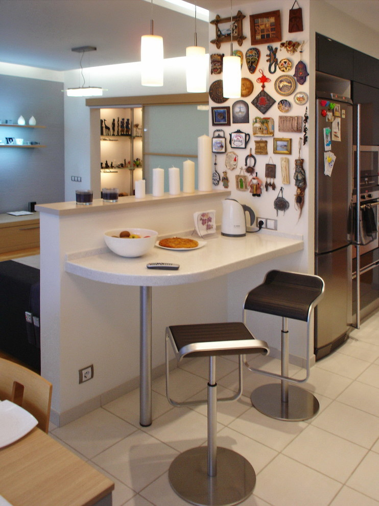 Три плюс один