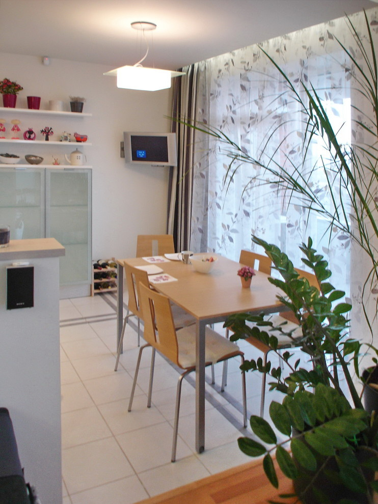 Три плюс один