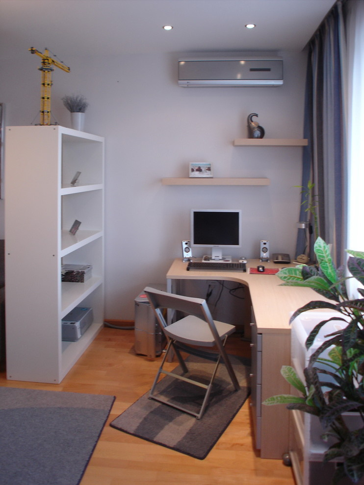 Три плюс один