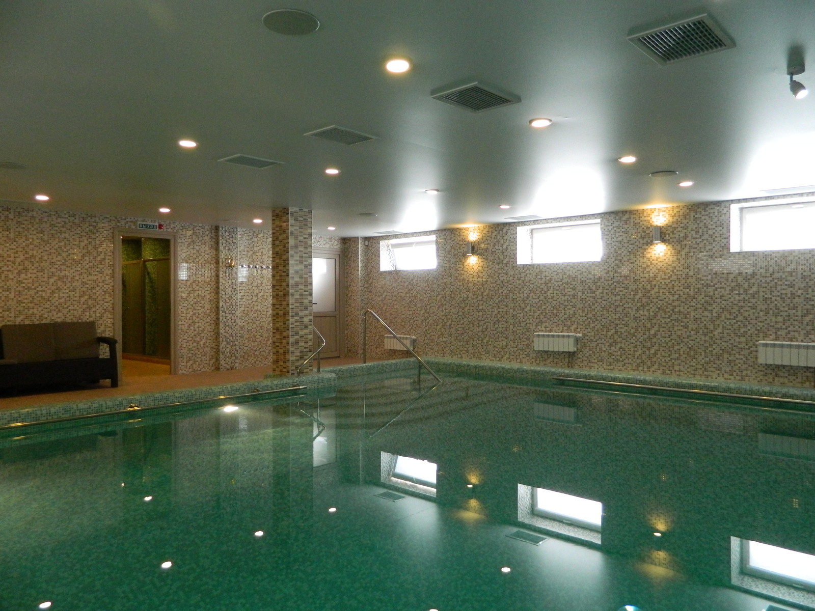 Частный бассейн