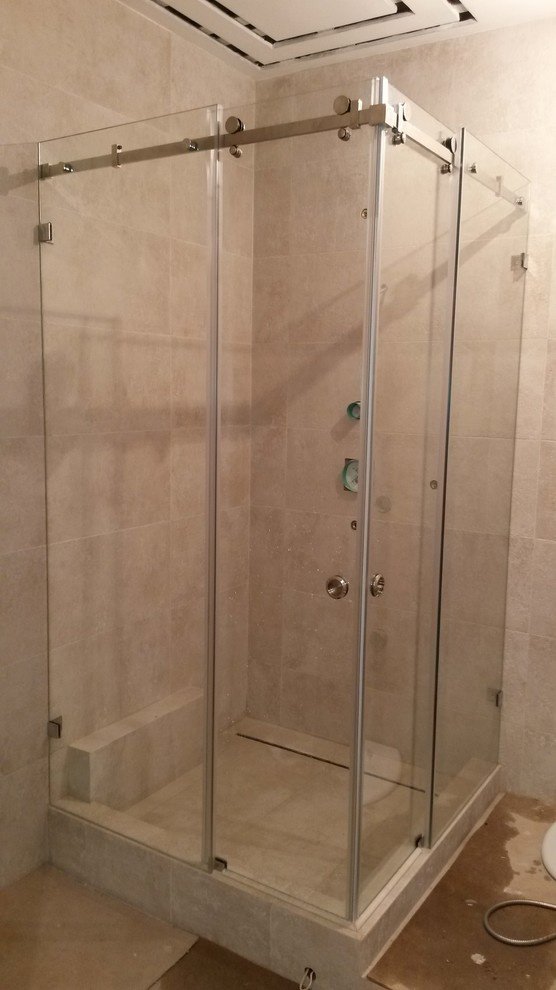 Угловые душевые конструкции