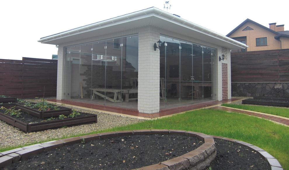 Остекление безрамное (террасы , беседки ,бассейны)