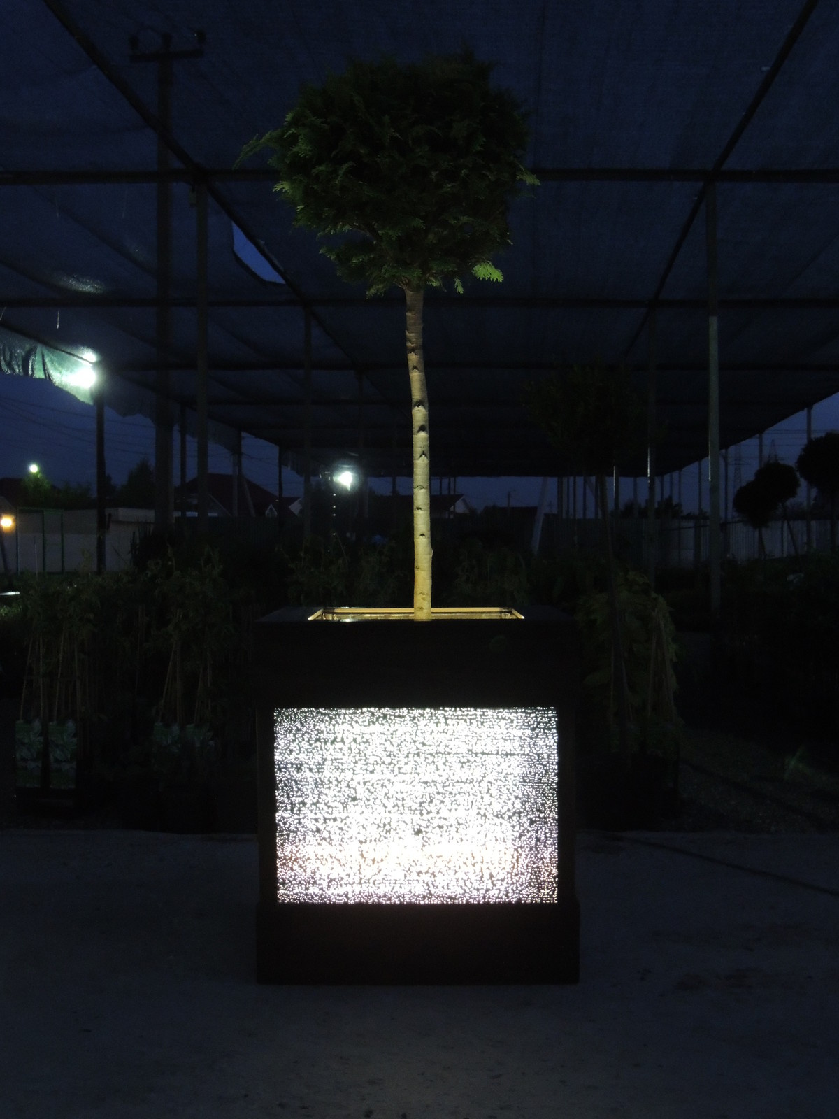 Уличное кашпо