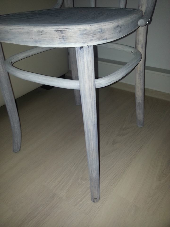Bentwood chairs renovation