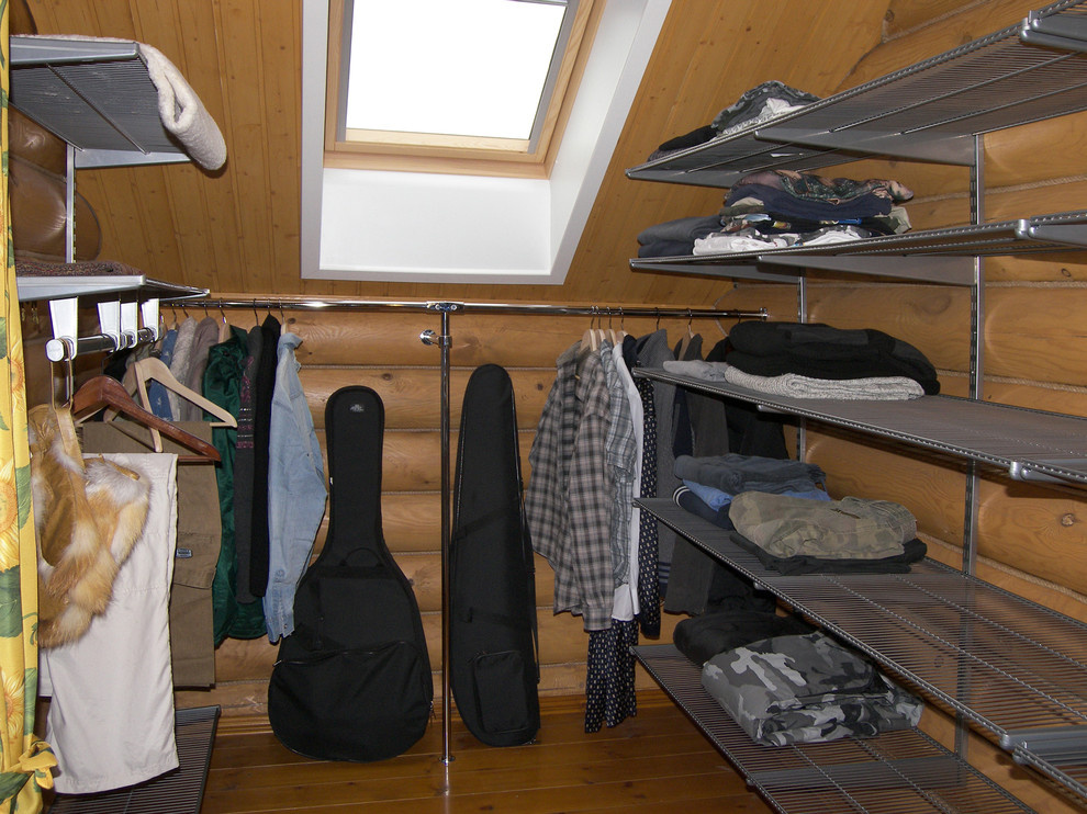 Гардеробная в мансарде
