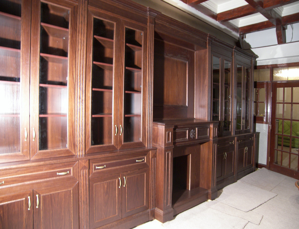 Библиотека в классическом стиле