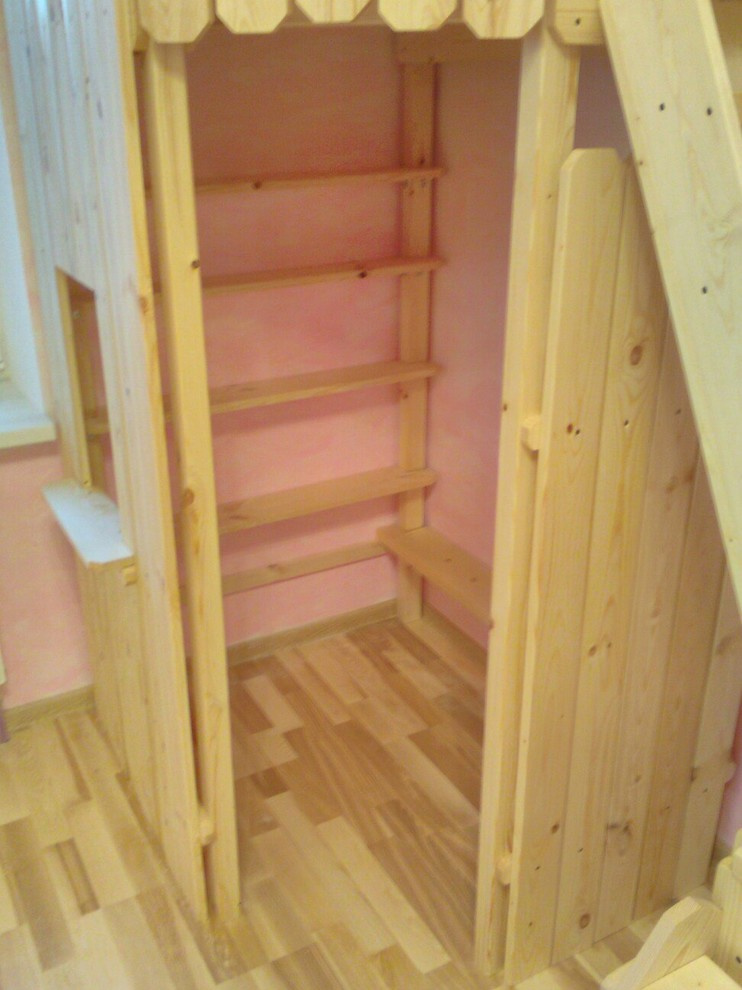 Игровой уголок-домик деревянный