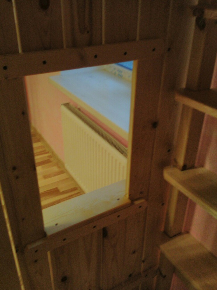 Игровой уголок-домик деревянный