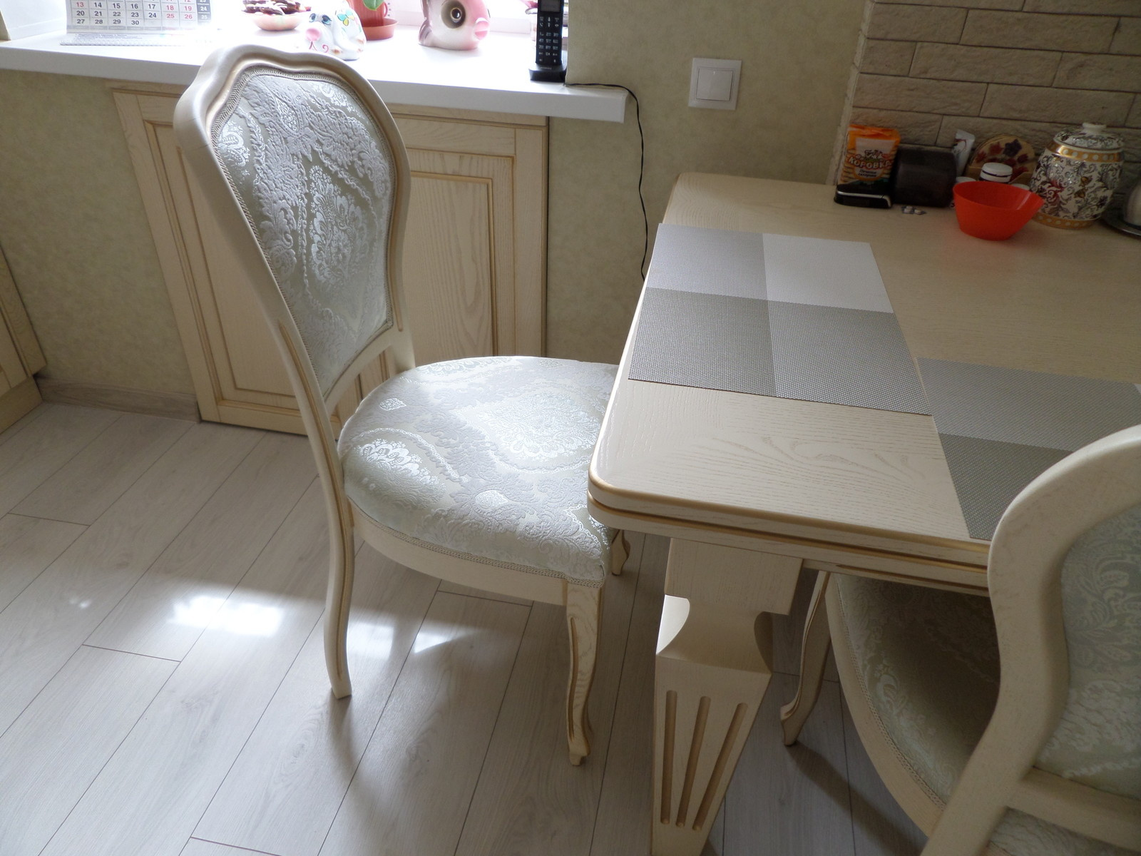 Изготовили мебель на заказ из дерева Ясень