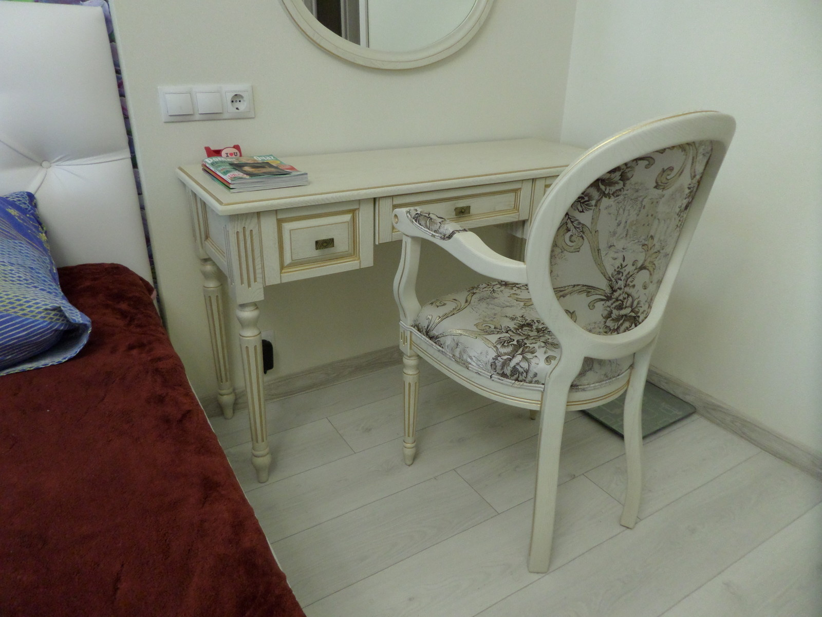 Изготовили мебель на заказ из дерева Ясень