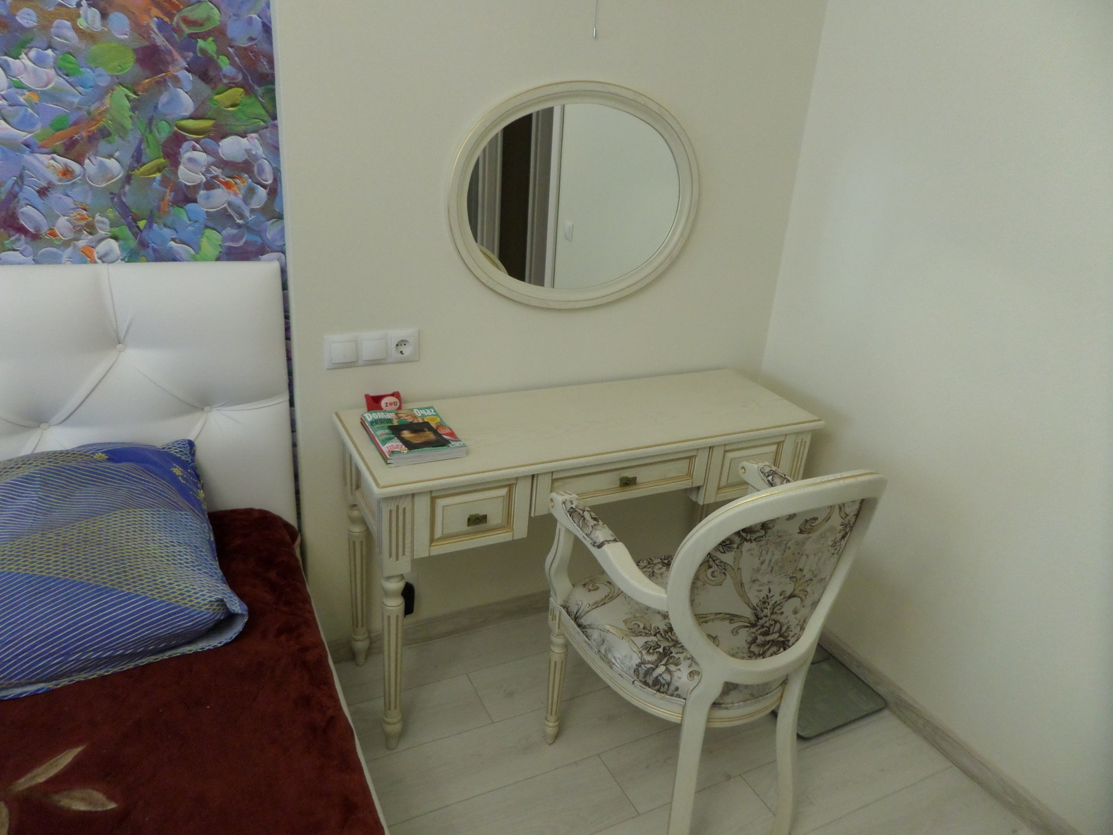 Обложка проекта: Изготовили мебель на заказ из дерева Ясень