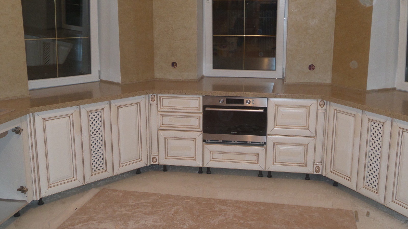 Обложка проекта: Столешница на кухню