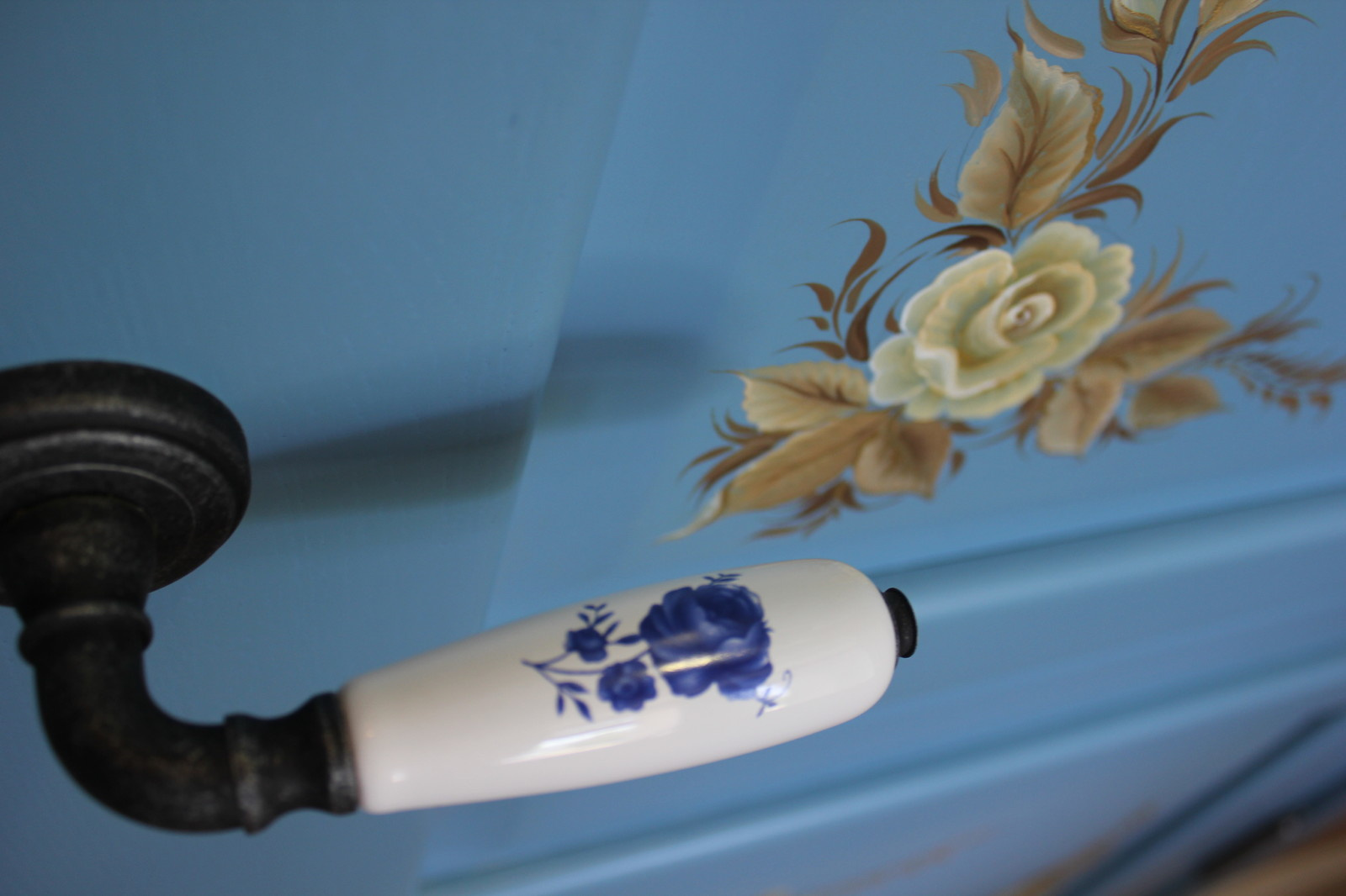 Детали дверей