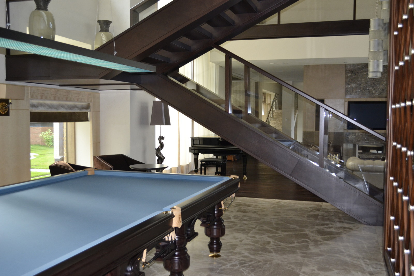 Мебель и предметы интерьера, выполненные по моим эскизам совместно с фабриками